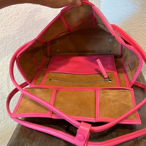 BOTTEGA VENETA Arco Intrecciato Leather Tote Bag in Pink Authentic - Picture 14 of 17